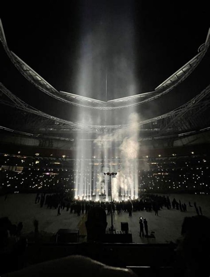 Donda could be seen singing along with her song