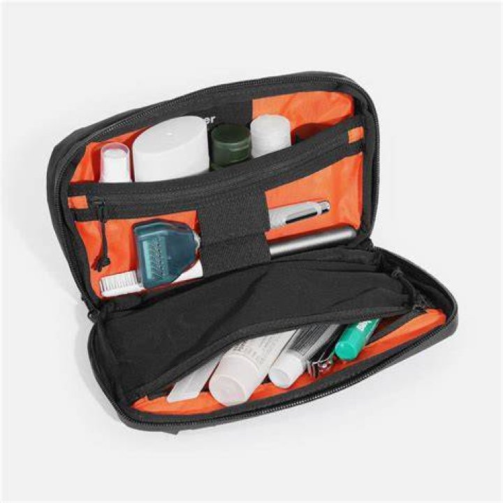 dopp kit