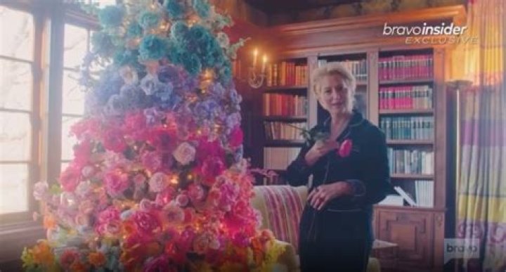 Dorinda showed off her wild Christmas decorations