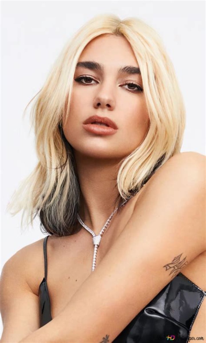 Dua Lipa Blonde 3