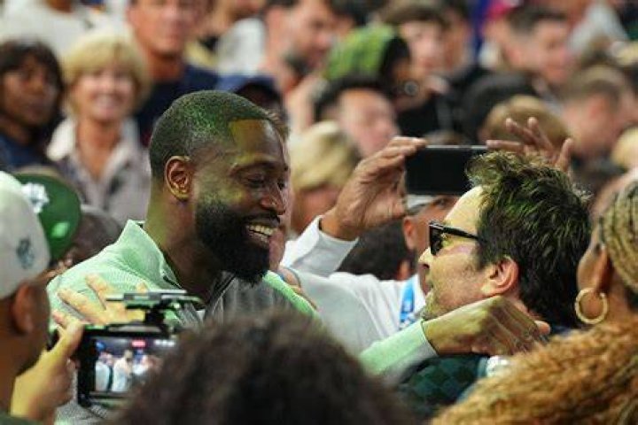 Dwyane Wade showed off his toned body in this picture