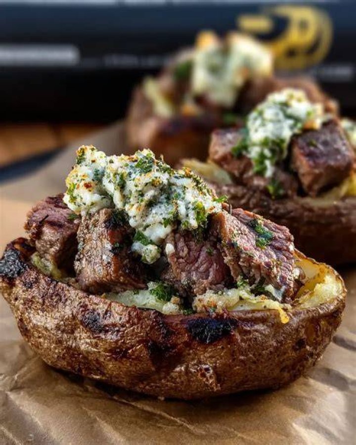 Each bite comes loaded with chicken, cheese and buffalo sauce inside