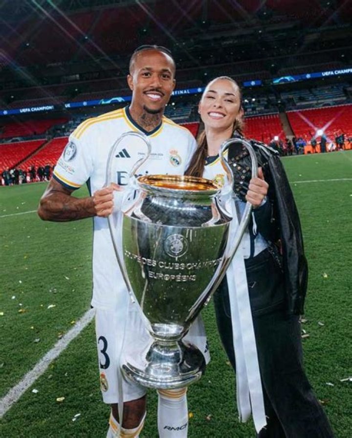 Eder Militao and girlfriend Karoline Lima enjoyed a quiet celebratory meal after the win