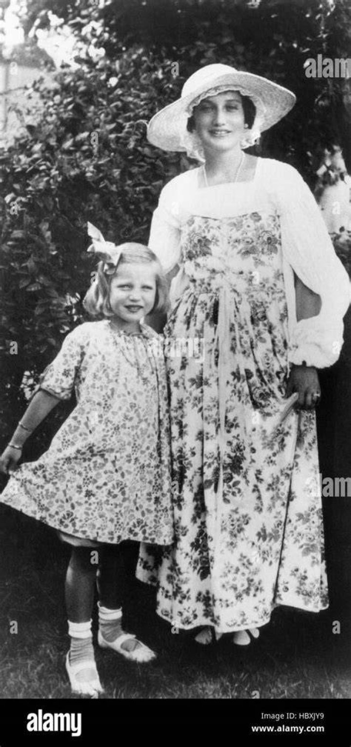 Edith ‘Little Edie’ Bouvier Beale Net Worth, Income, Salary, Earnings, Biography, How much money make? Edith ‘Little Edie’ Bouvier Beale Net Worth, Income, Salary, Earnings, Biography, How much money make?