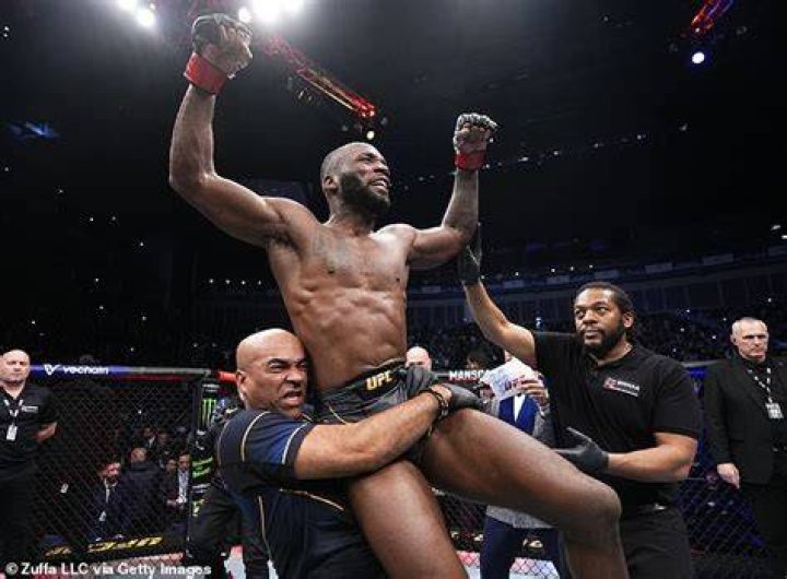 Edwards celebrated his momentous victory at XS Nightclub at the Wynn Las Vegas