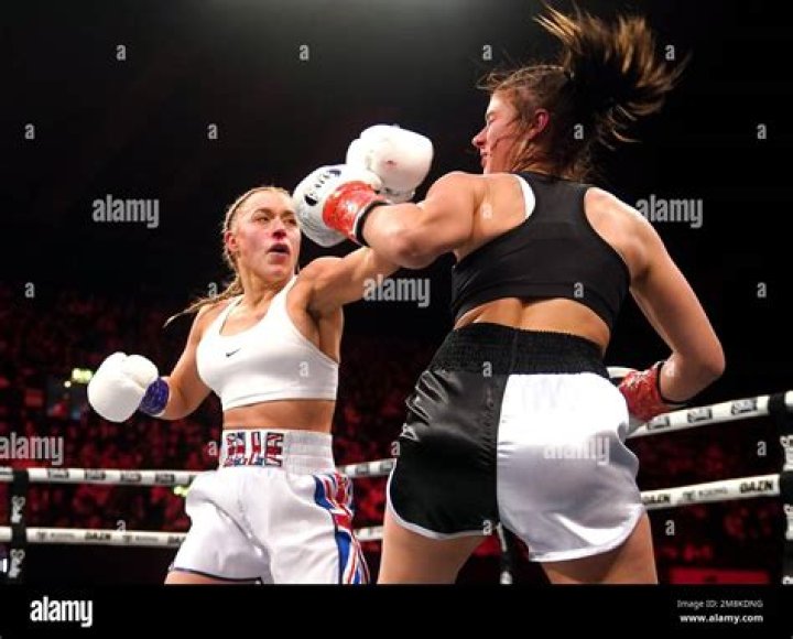 Elle Brooke fights Faith Ordway