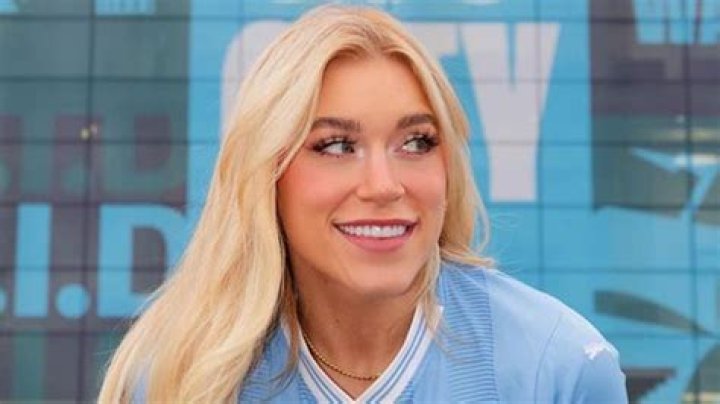 Elle Brooke is no stranger to leaving her fans in awe