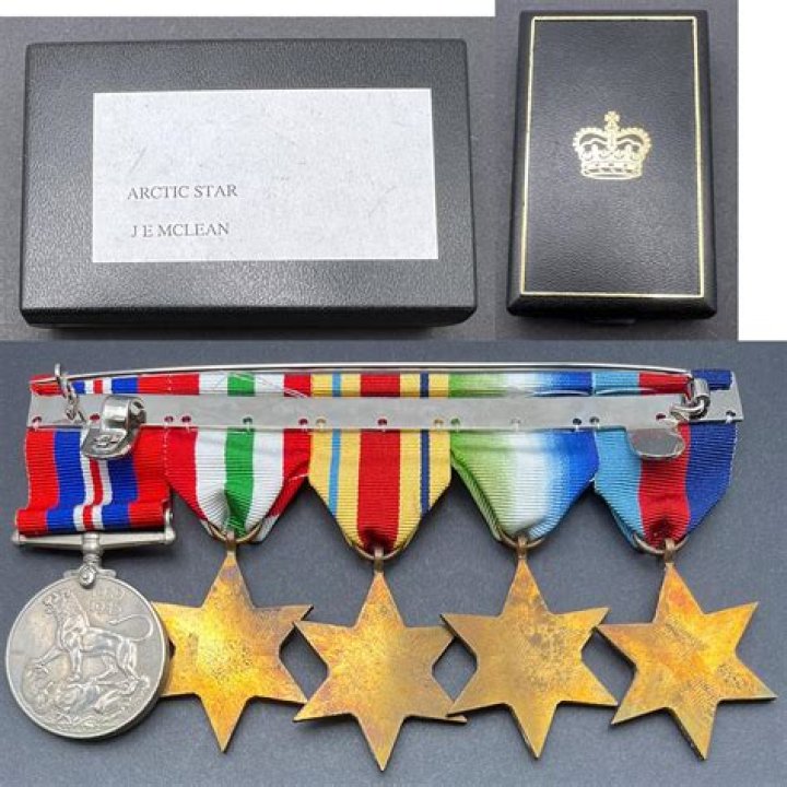 Eric receiving the Arctic Star from then-PM David Cameron
