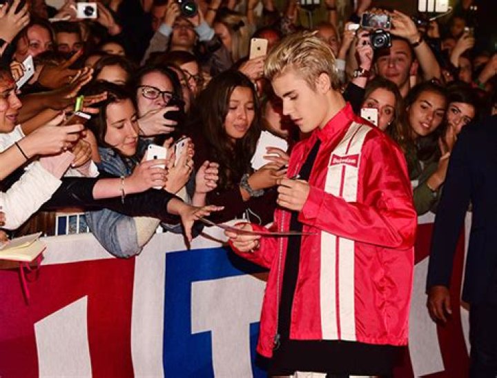 Fans adore Justin Beiber's ex's selfies - it's no wonder she's the most followed woman on Instagram