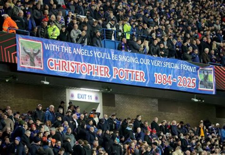 Fans could be seen dotted throughout the massive stadium