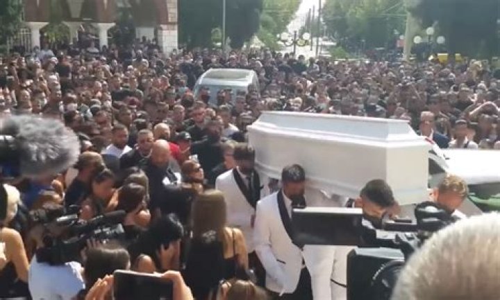 Fans mourned the loss of the Eight is Enough actor online