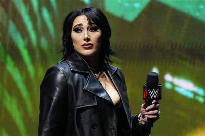 Fans recently called out her unsanitary mattress