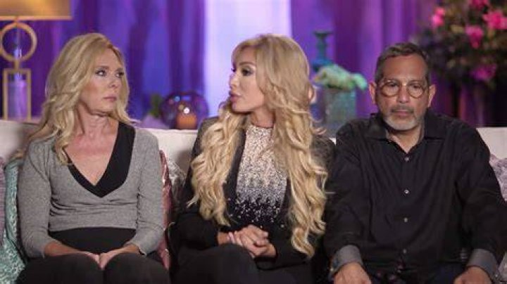 Farrah and her new husband to be celebrated with a chocolate cake