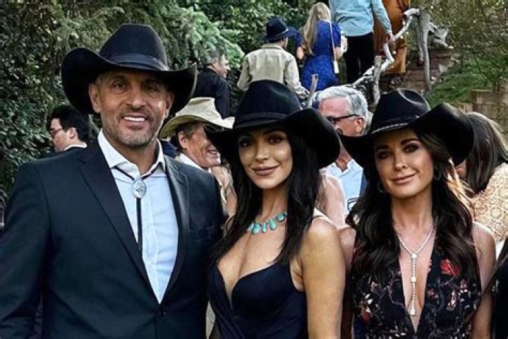 Farrah had on a cowboy hat during the shoot