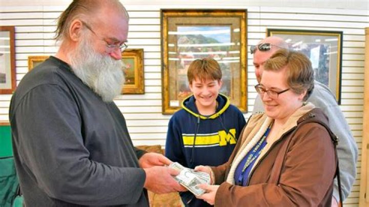  Fauth-Newberry unwittingly donated the couch after her grandfather died, with no idea the money was hidden inside