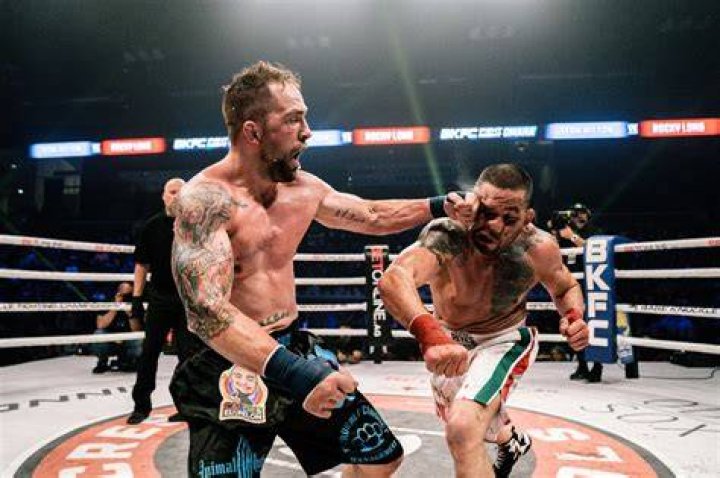  Feldman claims bare-knuckle fighter suffer more cuts but less brain injuries