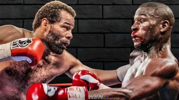 Floyd Mayweather against Emanuel Augustus