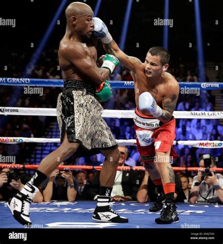 Floyd Mayweather beat Marcos Maidana twice in 2014