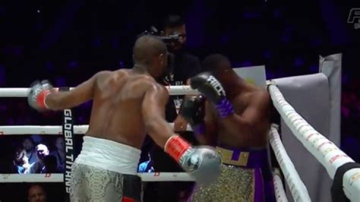 Floyd Mayweather will face Deji in an exhibition clash on November 13
