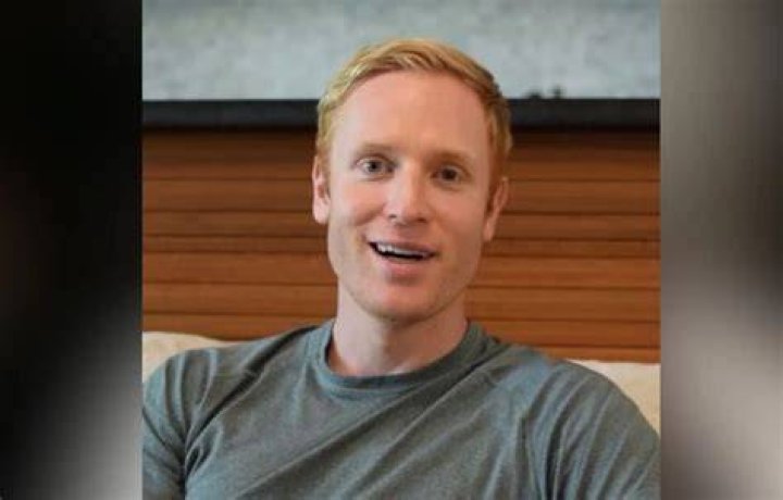 Francis Ellis Wiki Bio: Age, Father, Parents, Harvard, Net Worth, Girlfriend, Barstool, Fired, Comedy