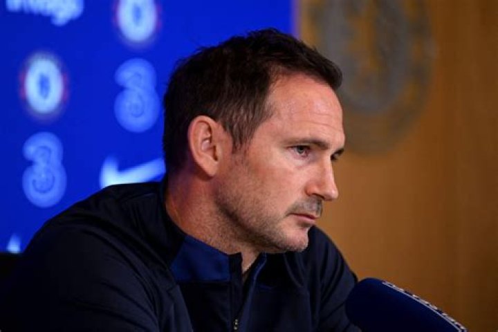 Frank Lampard admits he learned a lot about management after a shower with Jose Mourinho