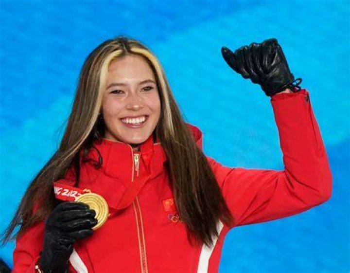 Freestyle skier Eileen, 17, is the youngest of the VS Collective