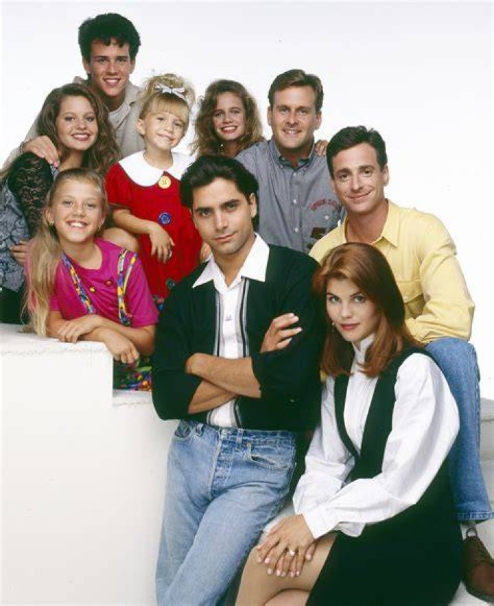 Full House Stars Share Photo From Unaired Pilot of Actors Initially Cast as Danny Tanner and Wife