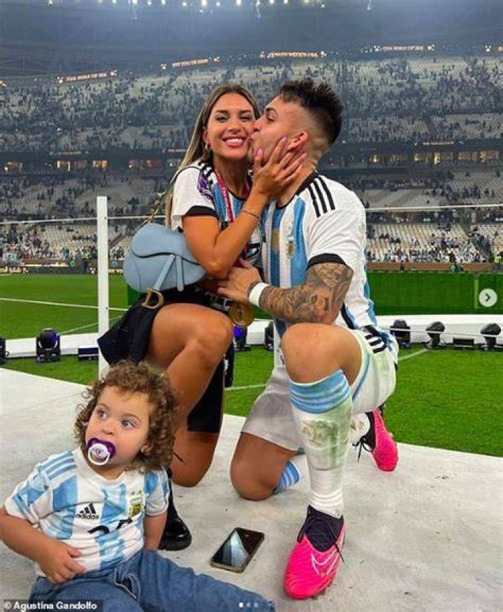 Gandolfo shows her support for Lautaro Martinez in Qatar