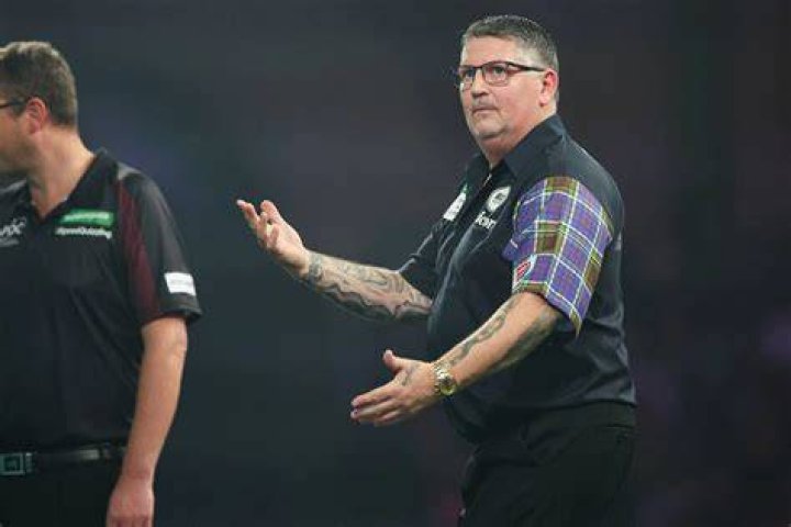 Gary Anderson snapped up the 2015 and 2016 world titles
