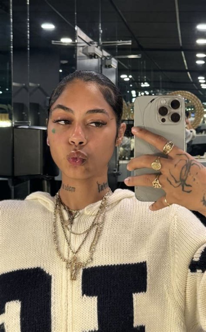 Gio shared a sexy selfie of the couple vacationing in Costa Rica
