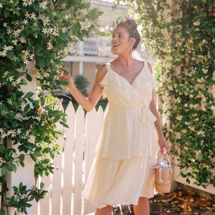 Glam Helena lives a lifestyle to envy