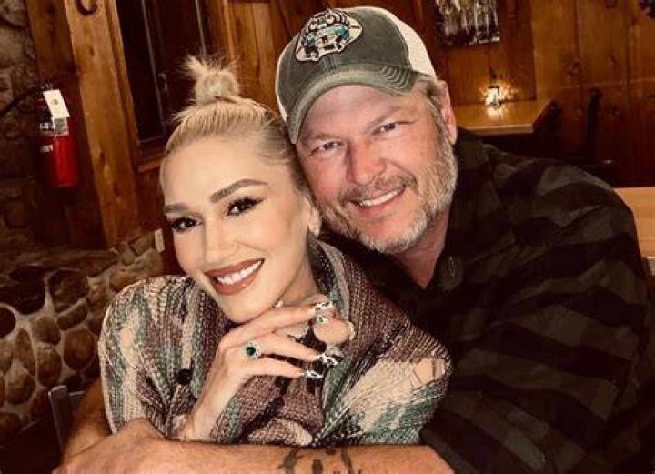 Gwen Stefani Blake Shelton Apply Marriage License