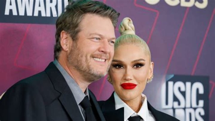 Gwen Stefani has fueled rumors that she could be pregnant by hiding her stomach in a baggy hoodie