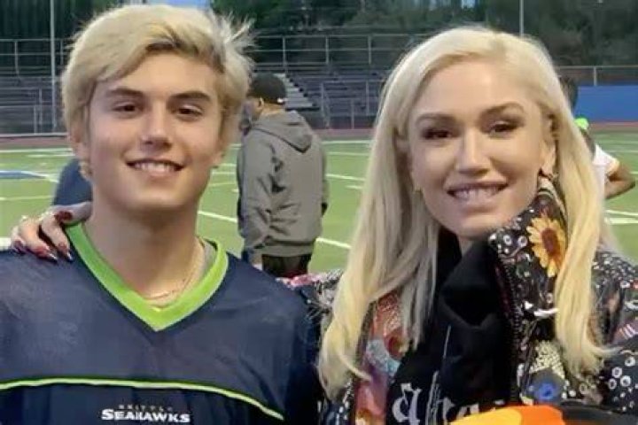 Gwen Stefani Son Kingston Takes the Stage at Blake Shelton Bar