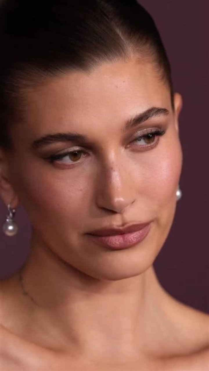 Hailey Bieber looked gorgeous while introducing performer Kacey Musgraves