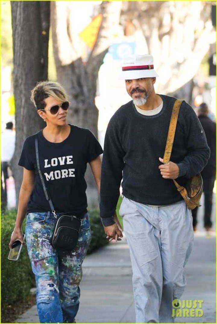 Halle Berry and Boyfriend Van Hunt Are Soulmates