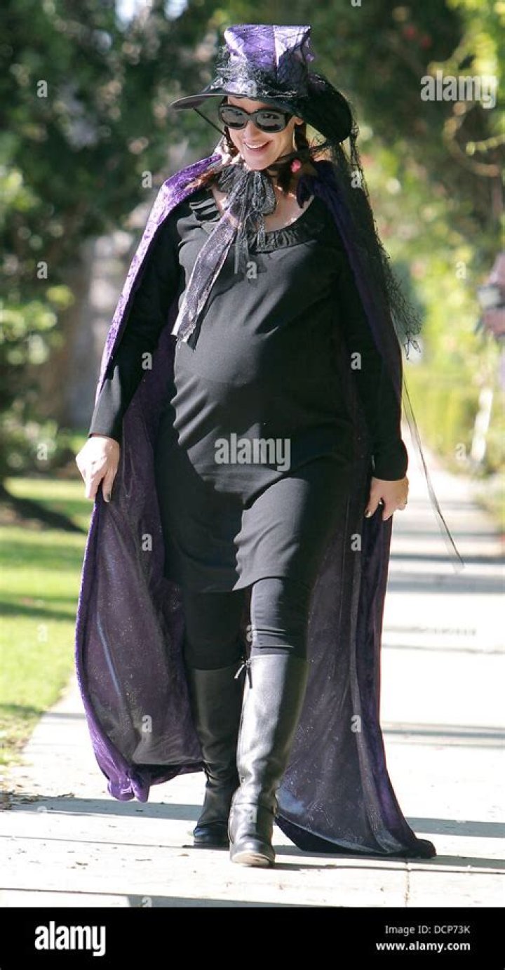 Halloween Baby Bump - Jennifer Garner