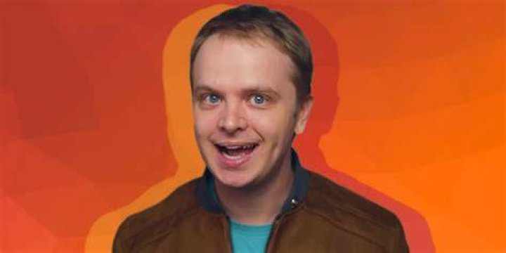 Hbomberguy Age, Net Worth, Merch, Girlfriend, Biography, Wiki: Harris Brewis Twitch