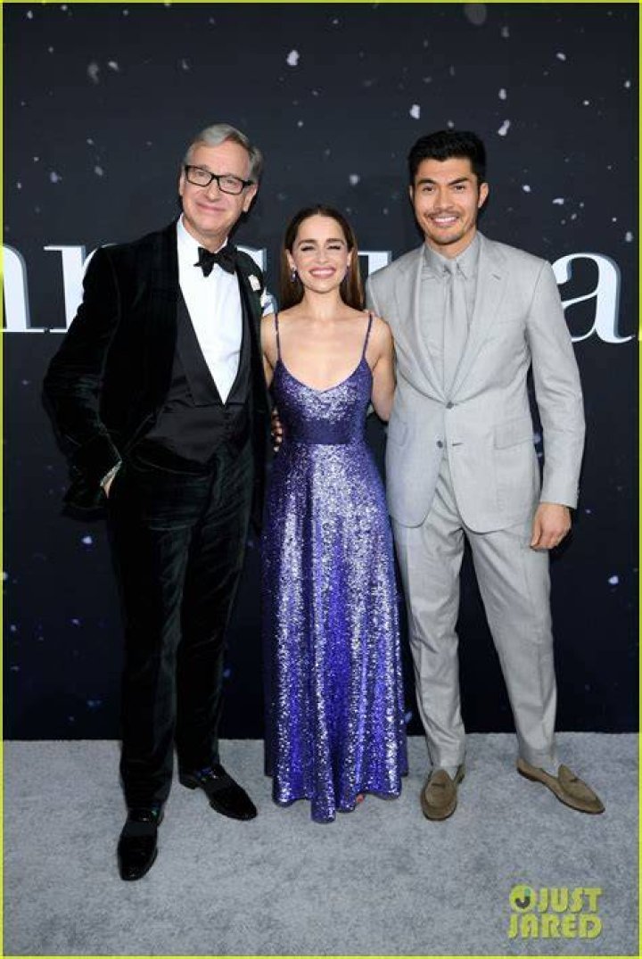 Henry-Golding-Emilia-Clarke-Last-Christmas
