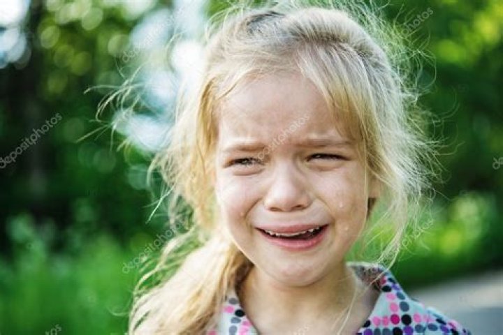 Her little girl cries out 'mommy please' as she tells staff: 'F**k with me'