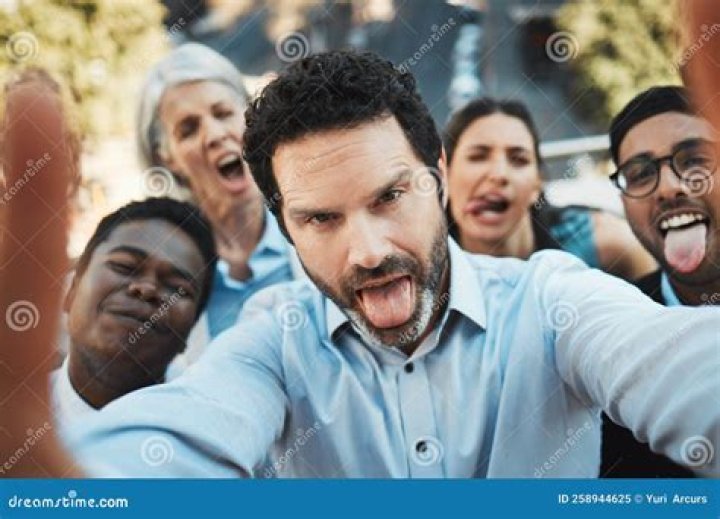 Hermoso posed for selfies with supporters