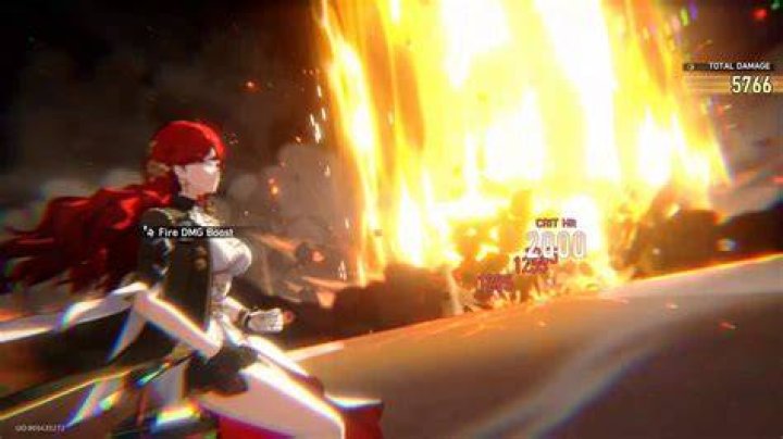 Himeko can deal massive damage to groups of enemies.