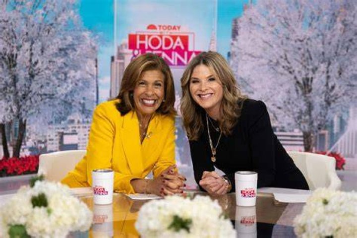 Hoda Kotb and Jenna Bush Throw Shade at Selena Gomez and Benny Blanco s Golden Globes Kiss
