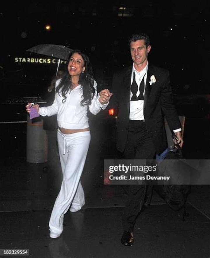 Hoppy and Frankel arrive at their New York City hotel following their wedding in 2010