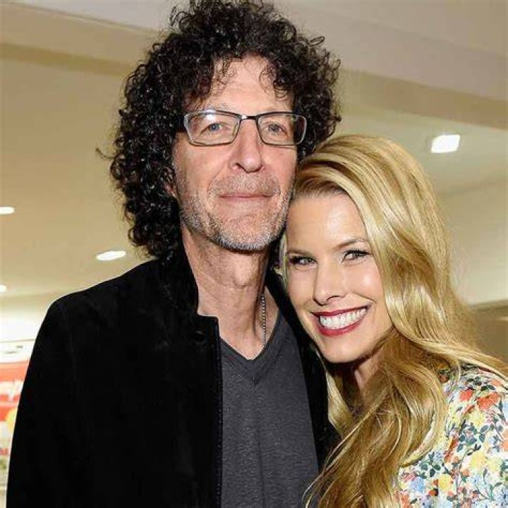 Howard Stern and wife Beth Ostrosky Stern