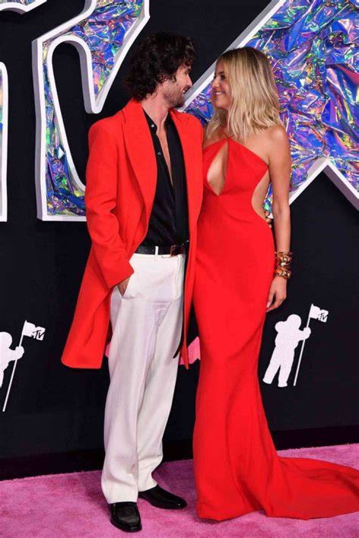 Inside Chase Stokes and Kelsea Ballerini&rsquo;s Flirty Relationship