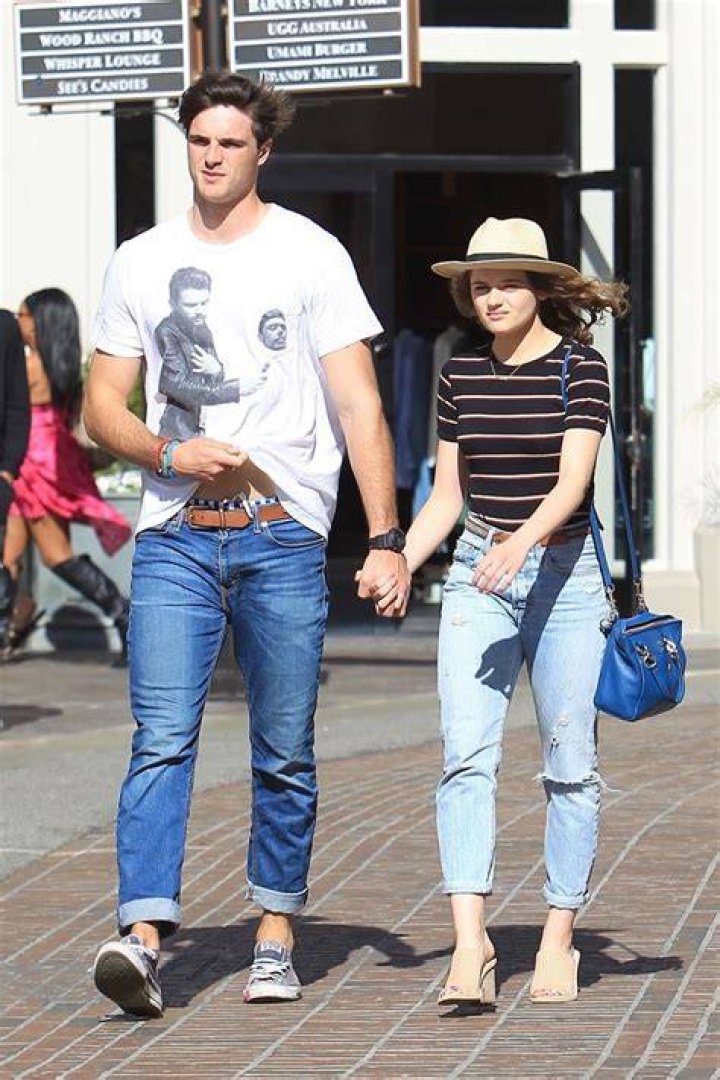 Jacob Elordi and Joey King in The Kissing Booth 3 Jacob Elordi Says Kissing Booth Fans Talking About His Body Bothered Him