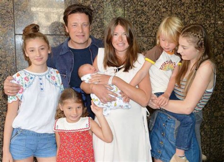 Jamie and Jools have five kids who share their beautiful pad