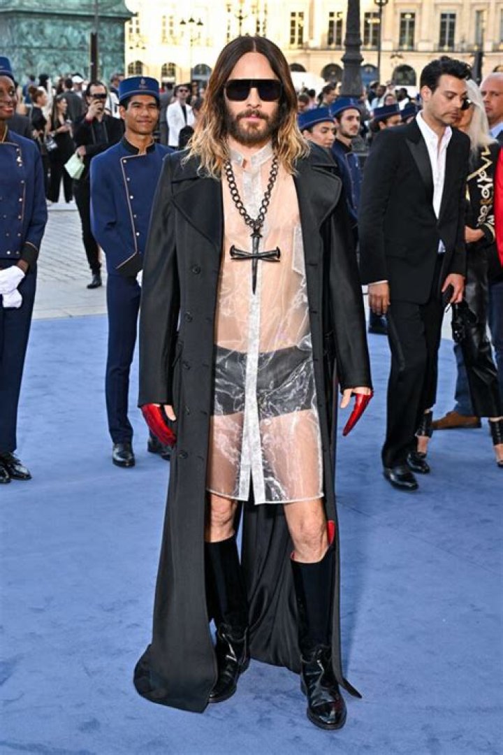 Jared Leto wore an extreme face covering on the streets of New York