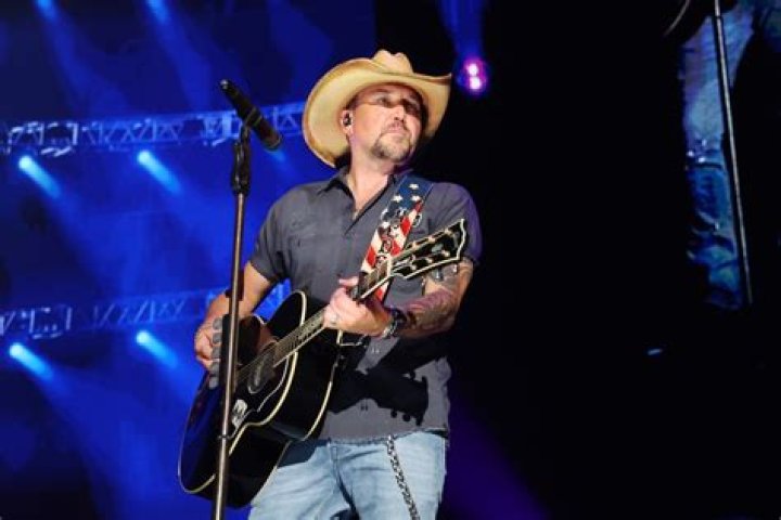 Jason Aldean Stands By Try That in a Small Town Lyrics I m Not Sayin Anything That s Not True 593